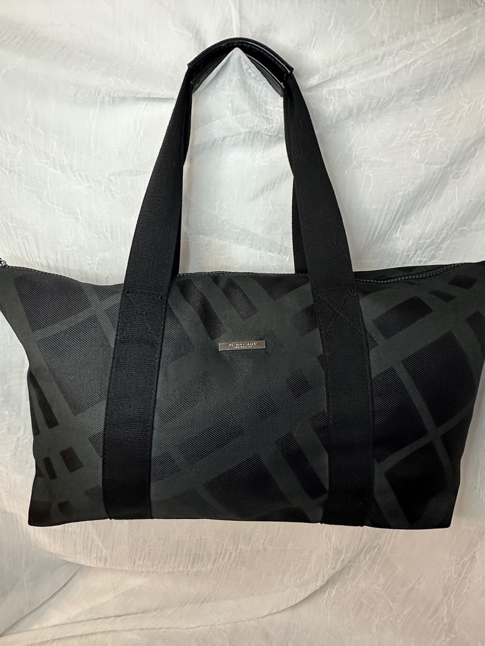Black Plaid Weekender Tote Bag - Burberry Fragrances